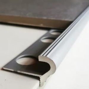 ΠΡΟΦΙΛ ΣΚΑΛΟΠΑΤΙΟΥ ΑΣΗΜΙ ΜΑΤ 10mm - 450gr - 2.5m