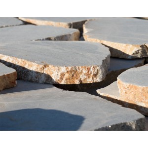 ΠΕΤΡΑ ΑΚΑΝΟΝΙΣΤΗ