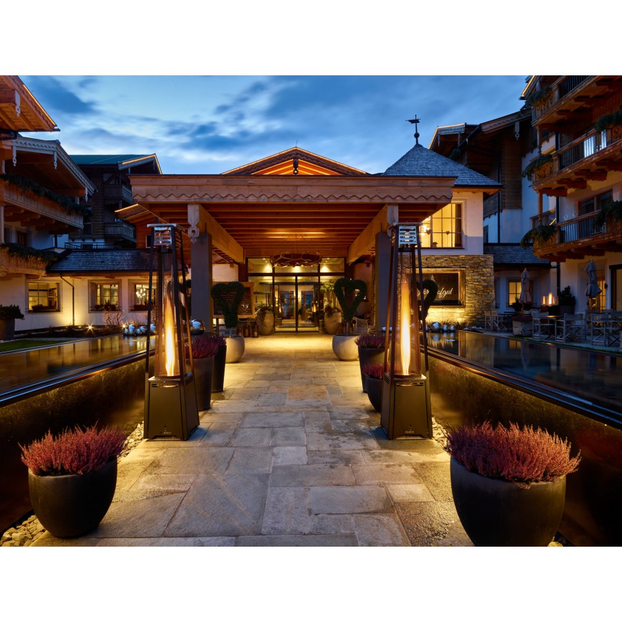  ΘΕΡΜΑΣΤΡΑ ΠΥΡΑΜΙΔΑ LOUNGE PELMONDO